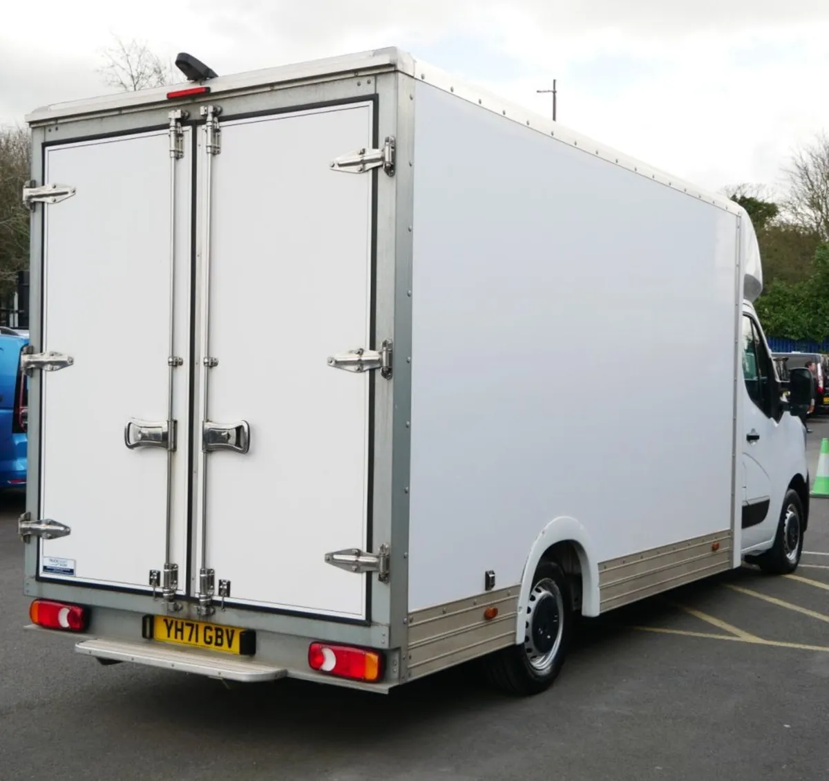 2021 Renault Master Low Loader Van - Image 4