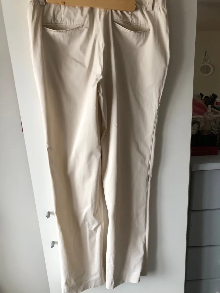Ladies DNKY trousers size 10/12 €15 - Image 1