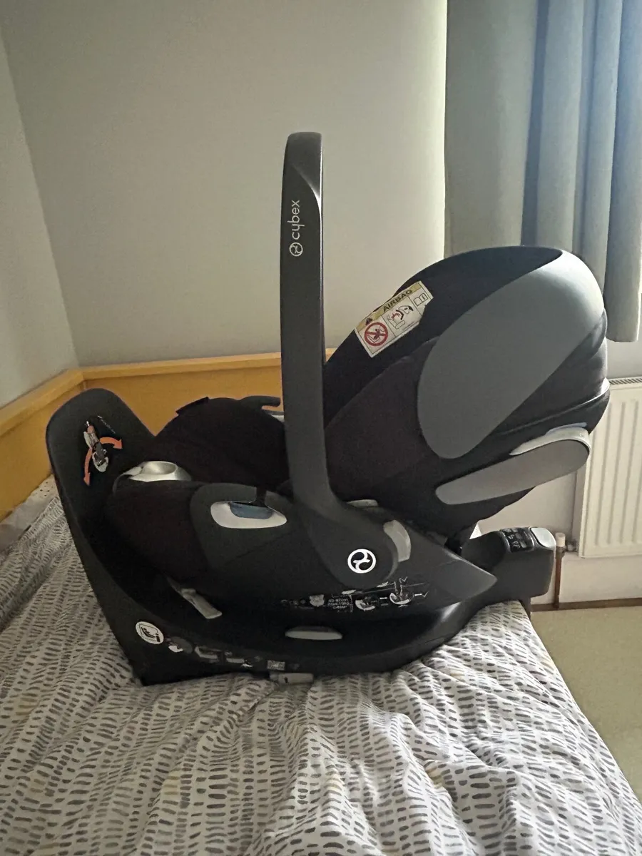 Cybex platinum car seat and 360 base z - Image 3