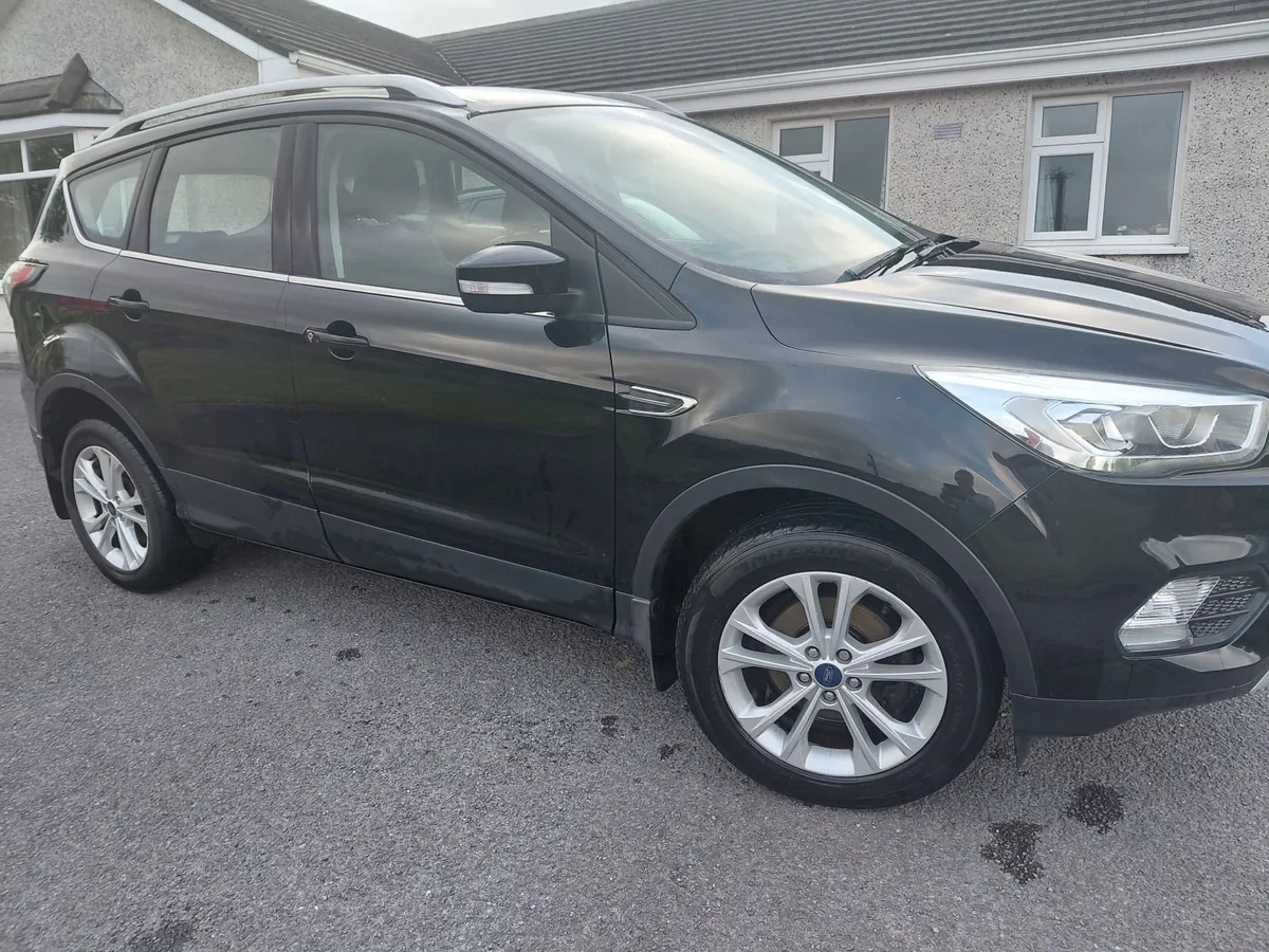 Ford Kuga 2019 4 Seats Commercial - Image 3