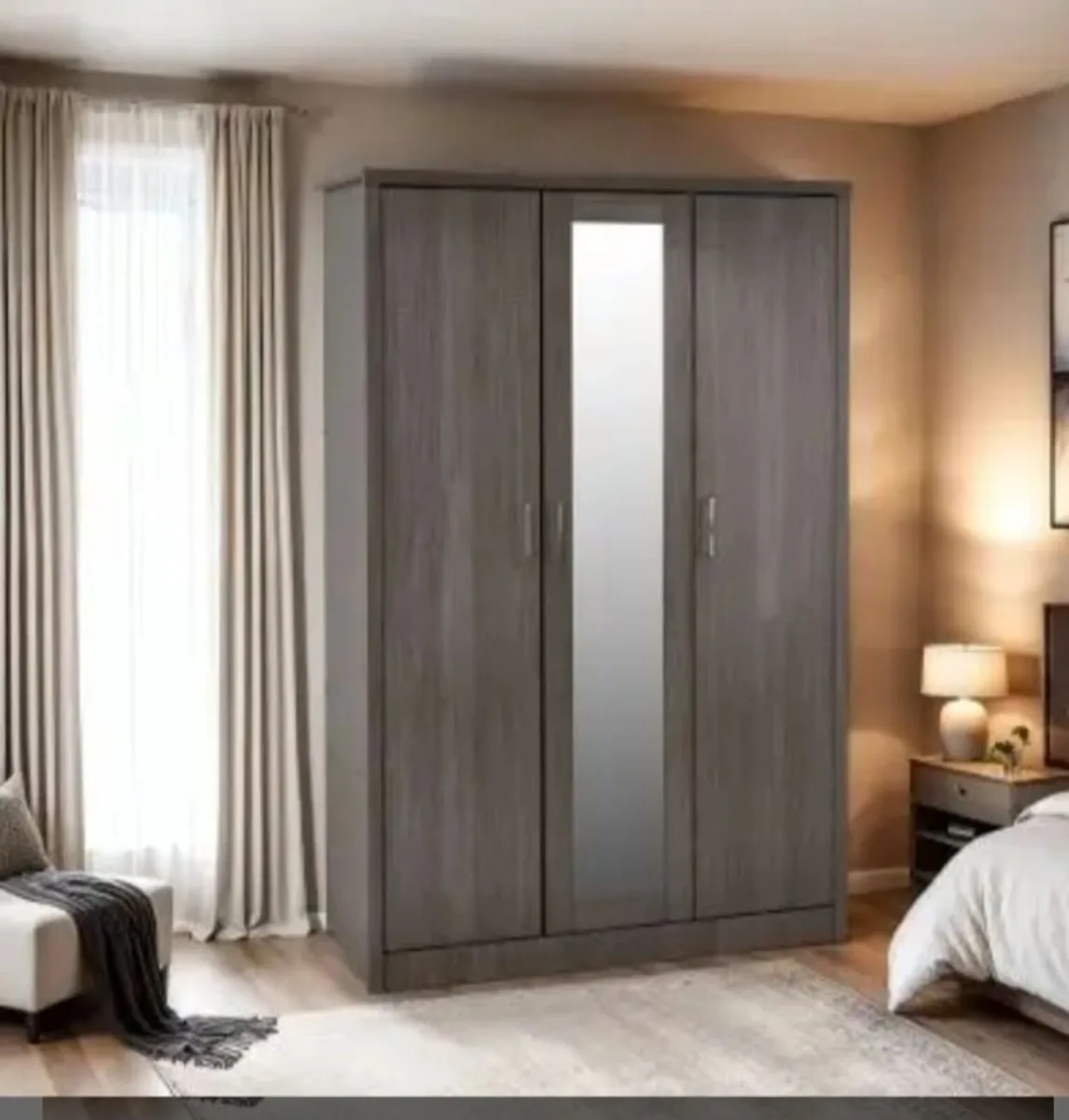 Lisbon 3 Door Wardrobe - Image 2