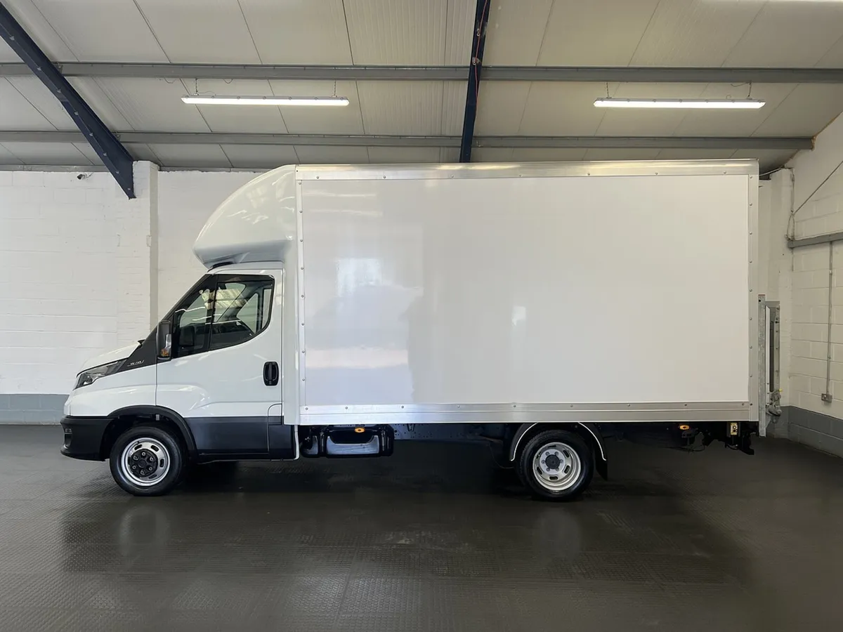 2023 Iveco Daily Luton Box Van - Image 1