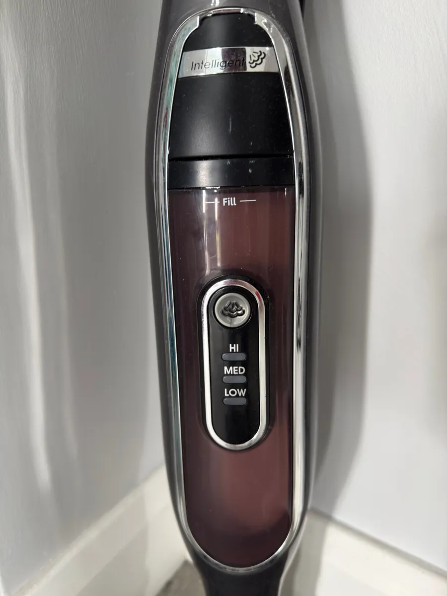 Shark Klik n' Flip Automatic Steam Mop - Image 4