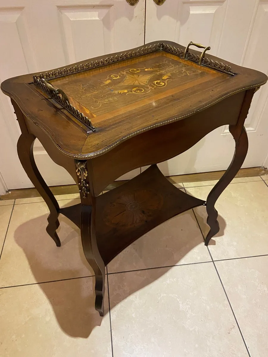 French serving table - Image 4