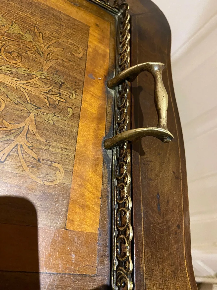 French serving table - Image 1