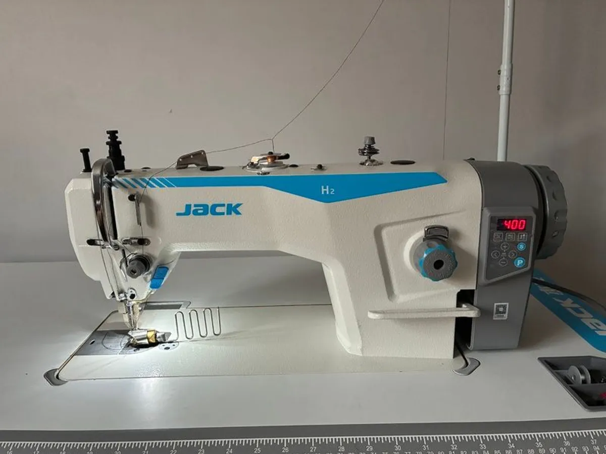 sewing machine - Image 3