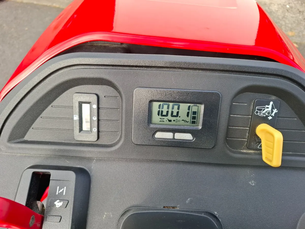 Snapper 27hp mower for sale - Image 2