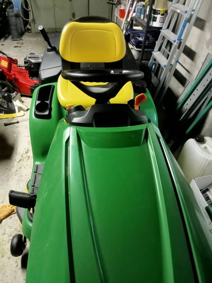 John Deere 350r. Like new as new - Image 2