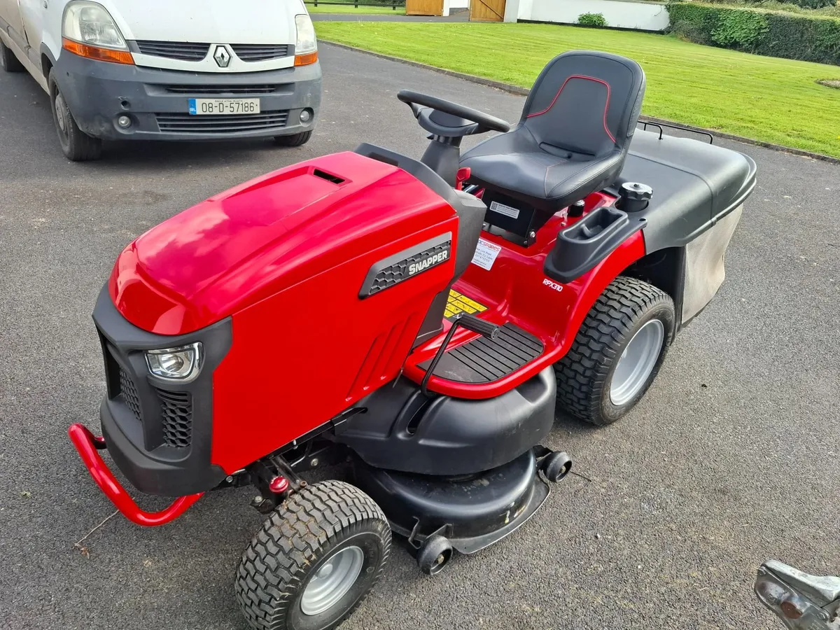 Snapper 27hp mower for sale - Image 1