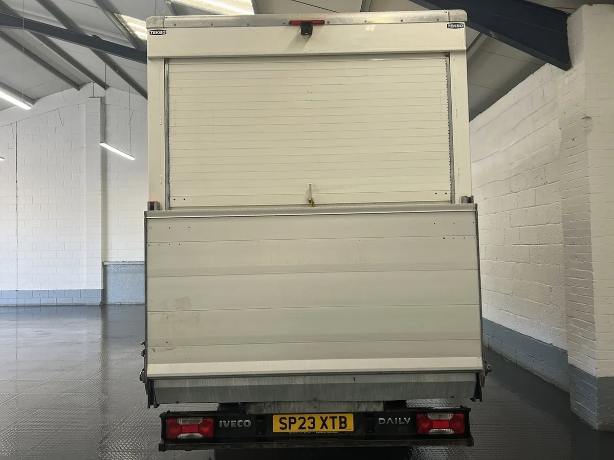 2023 Iveco Daily Curtain Sider Van - Image 4