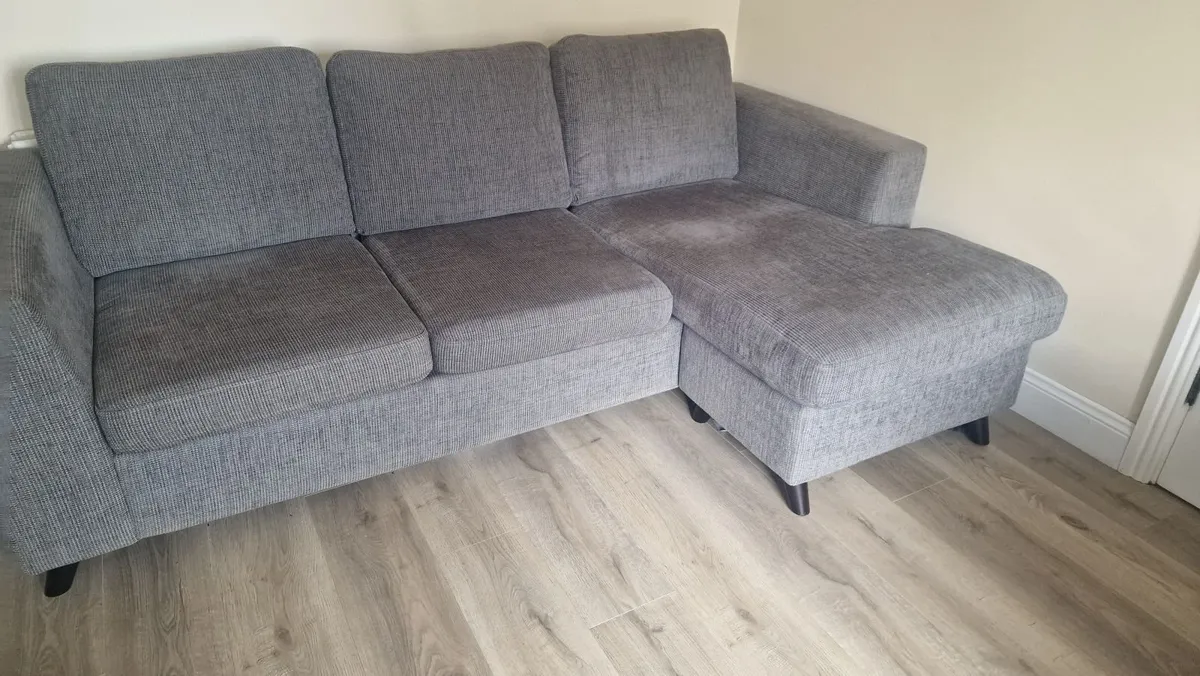 Reversible L Couch/Sofa - Image 3
