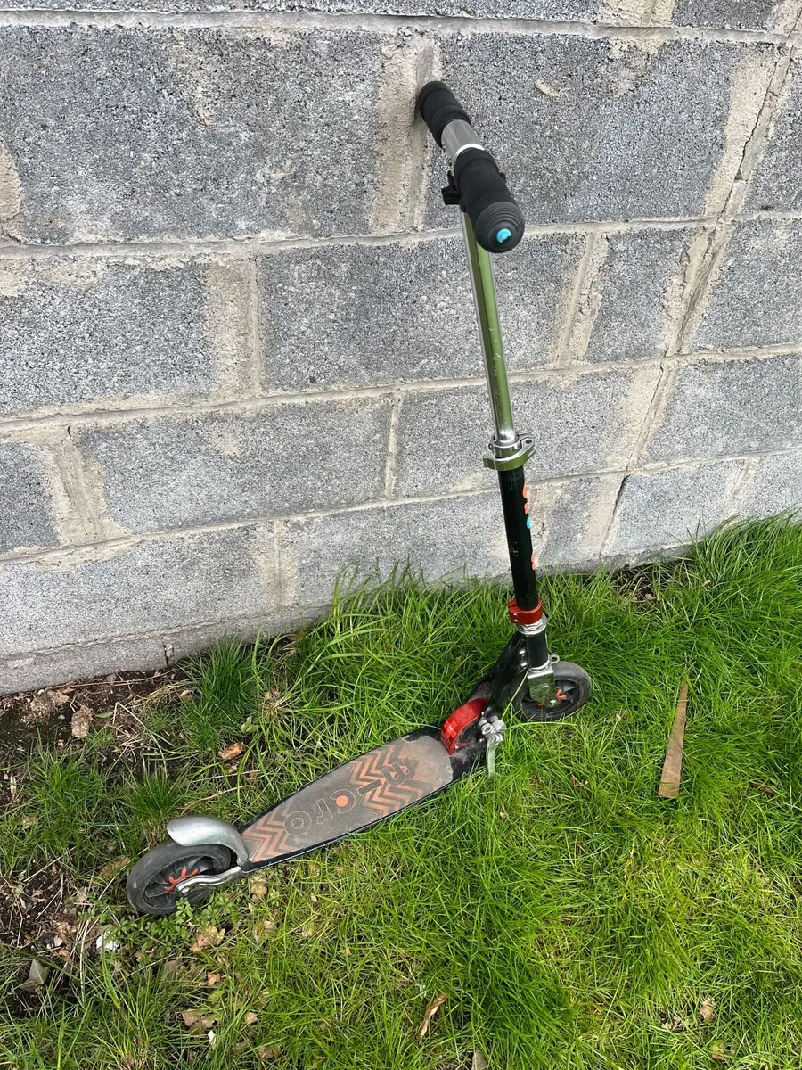 2 x Micro Scooters for Sale - Image 3