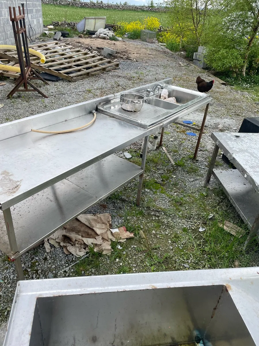 Stainless steel sink - Image 1