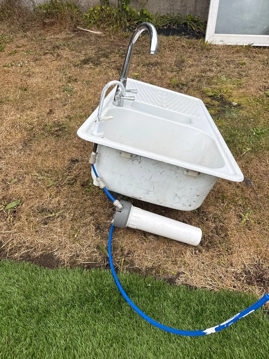 Sink with draining board - Image 2