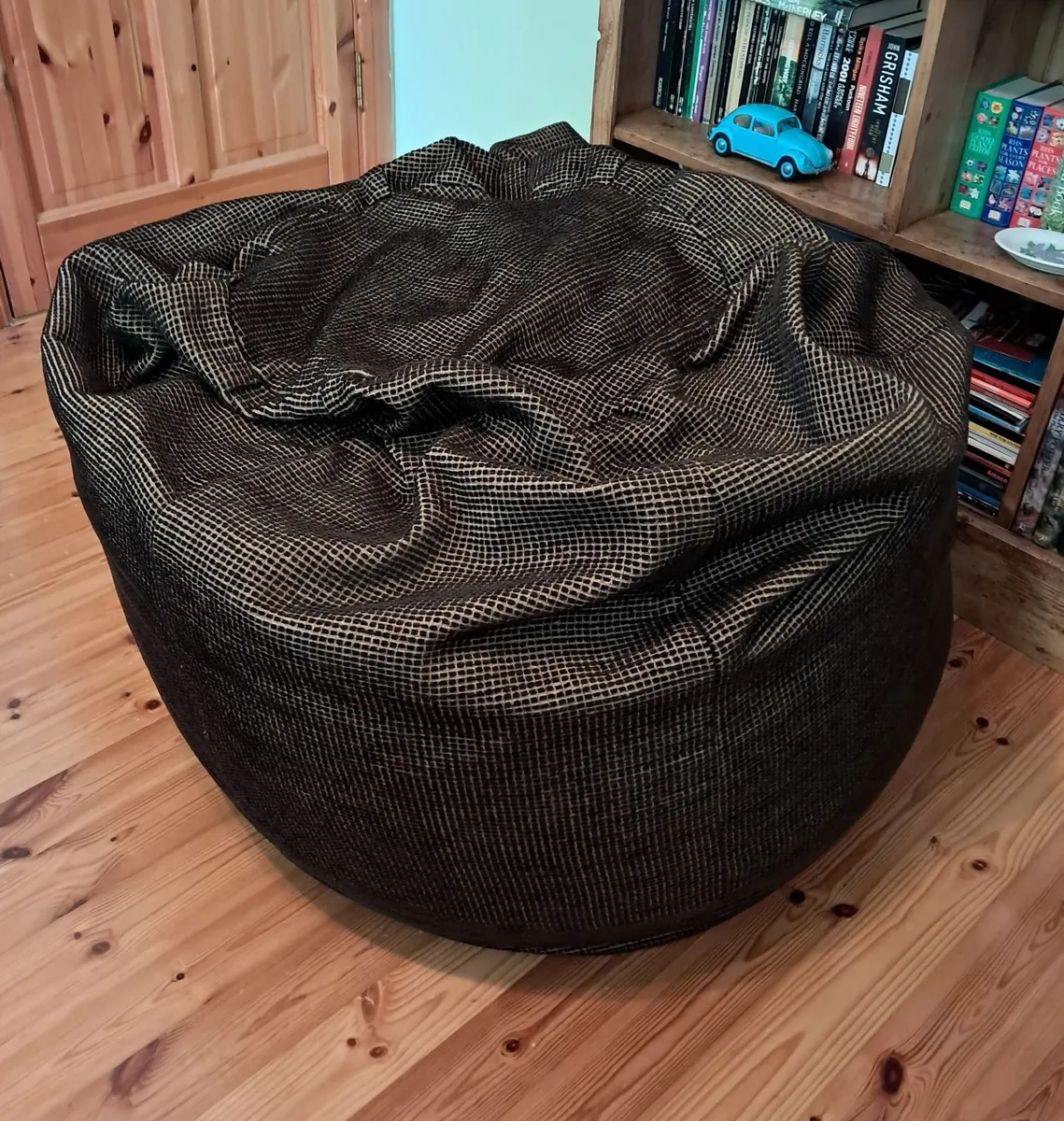 Large Filled Beanbag - great condition - Image 3