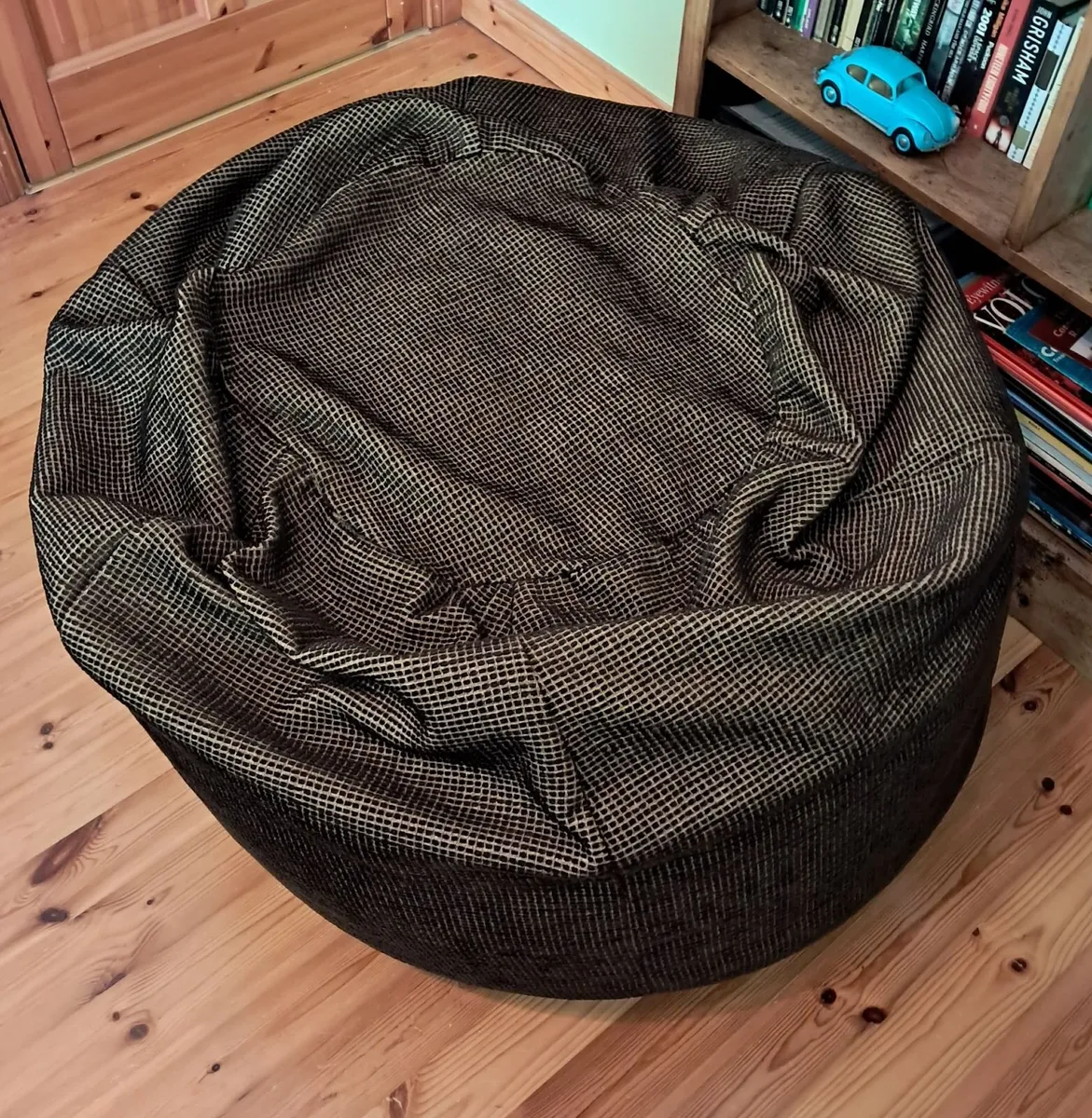 Large Filled Beanbag - great condition - Image 4