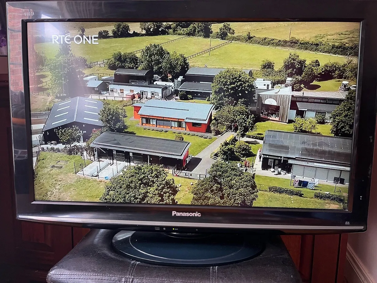 Panasonic 32” TV - Image 1