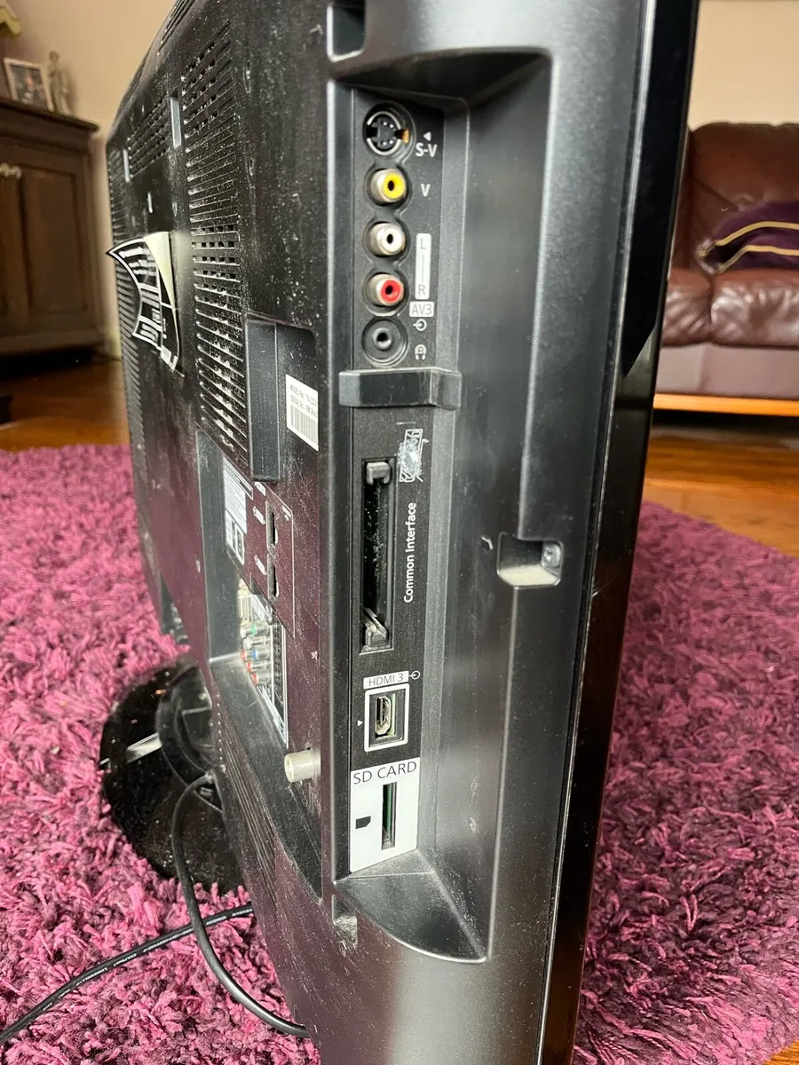 Panasonic 32” TV - Image 3