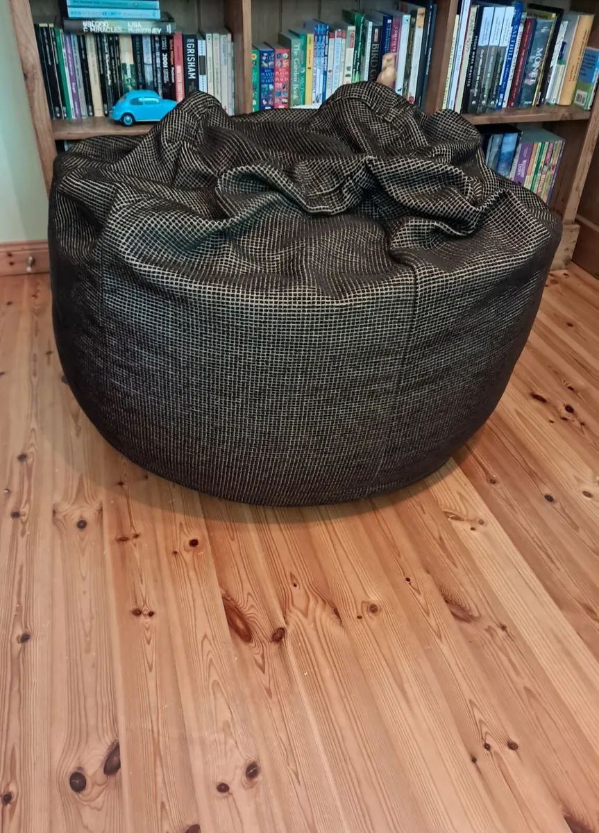 Large Filled Beanbag - great condition - Image 2