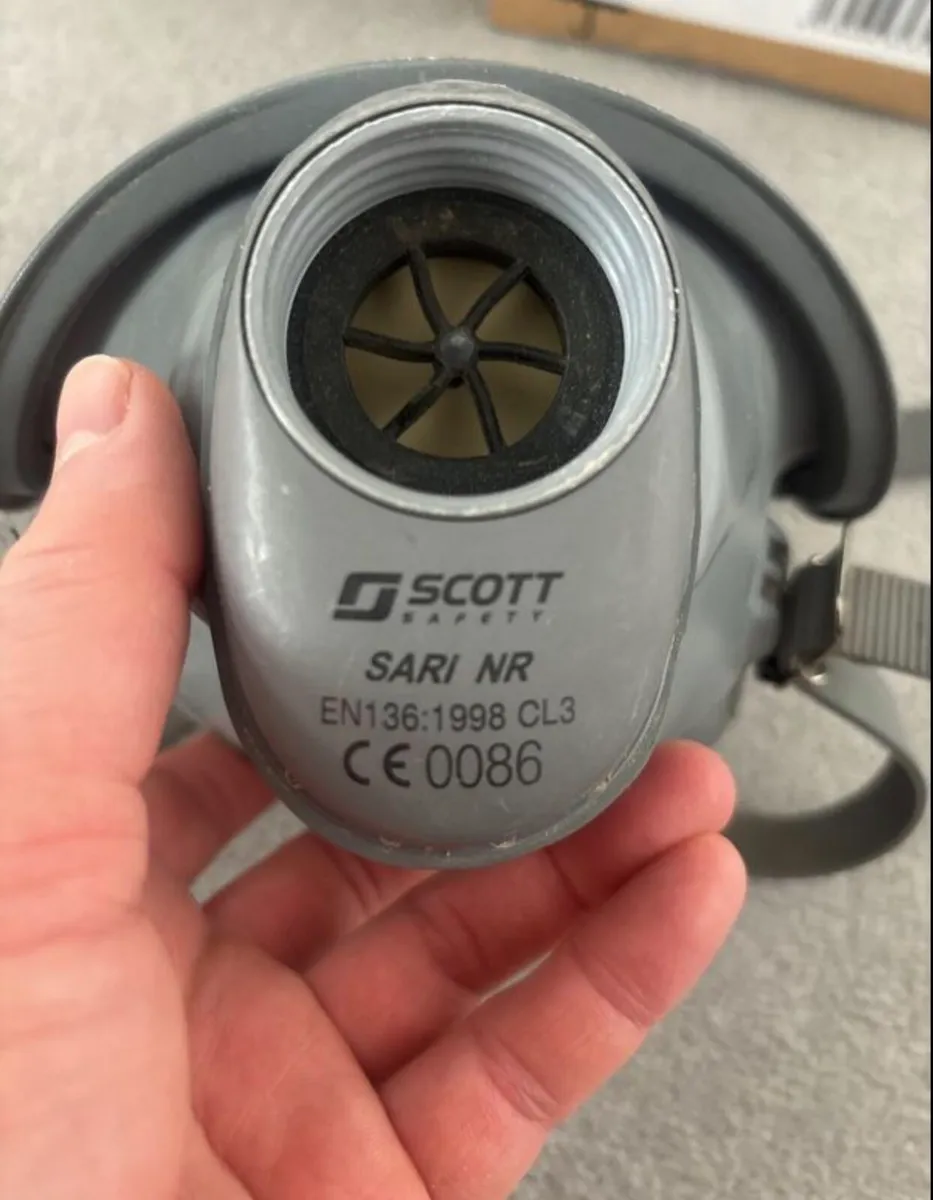 Scott Sari Full face mask for CBRN protection used - Image 2