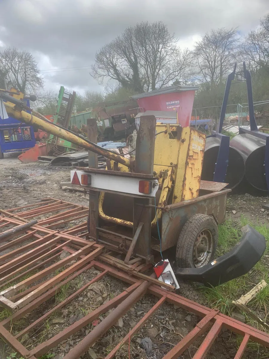 Pedestrian roller and trailer - Image 2