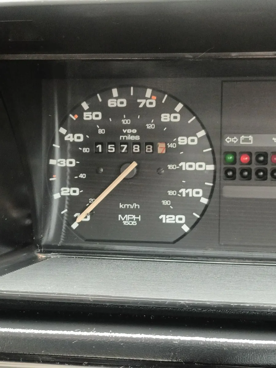 Volkswagen Golf 1984 - Image 4