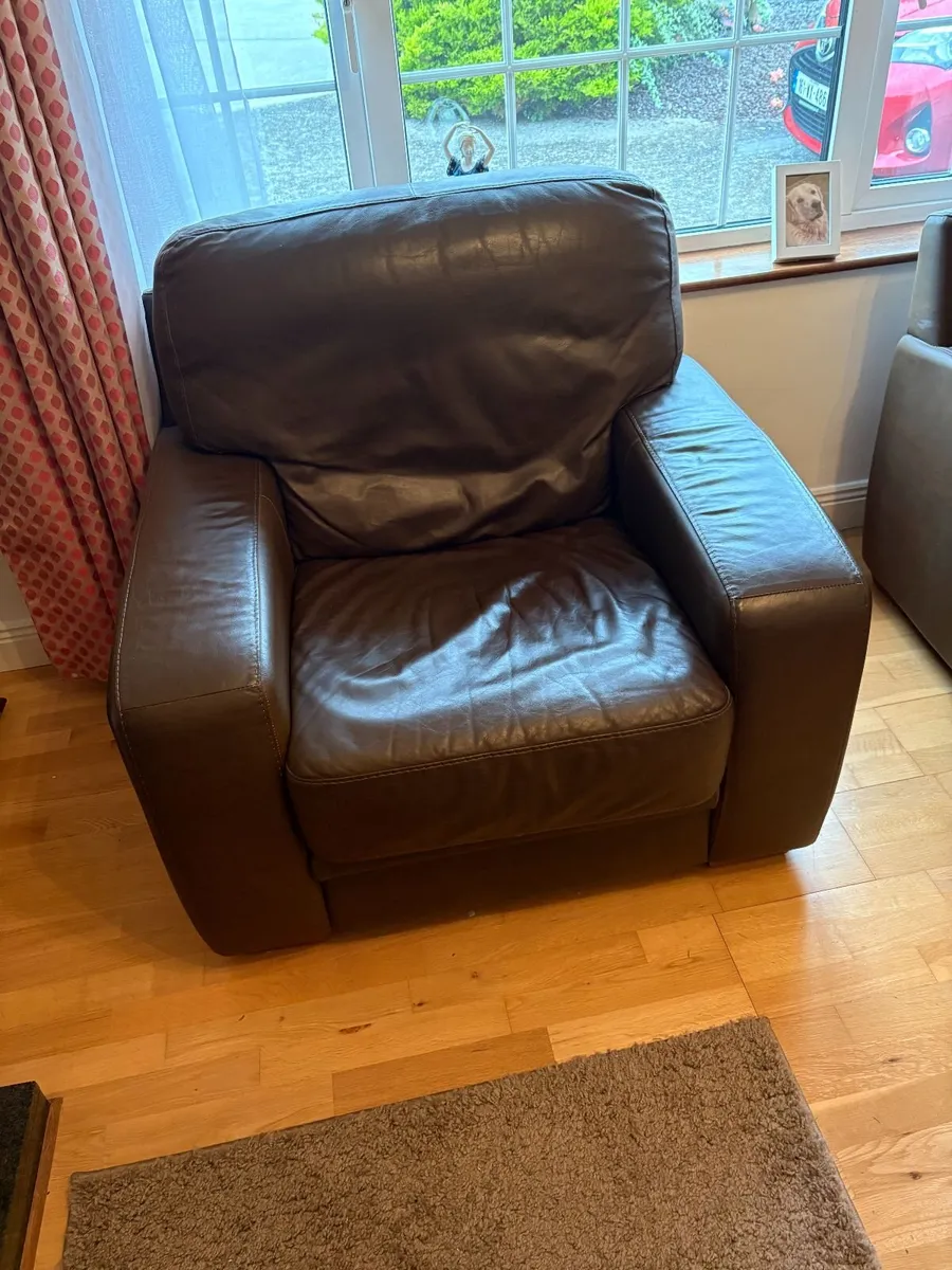 Leather Suite - Image 2