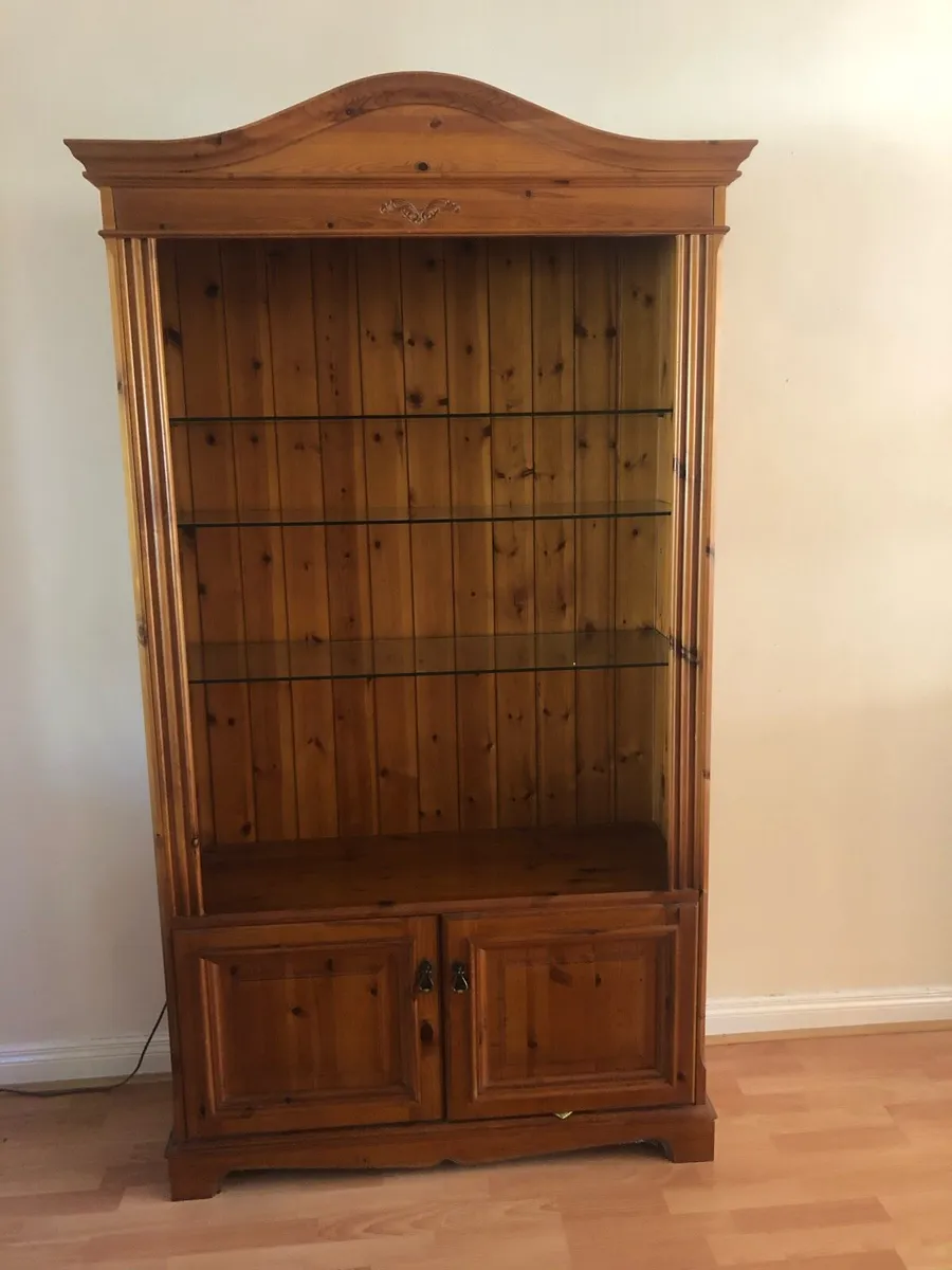 Dresser - Image 3