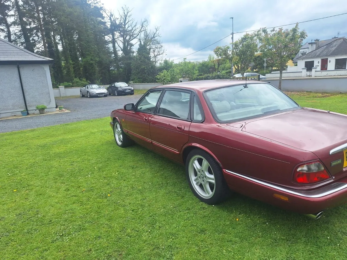 Jaguar XJ 1998 - Image 4