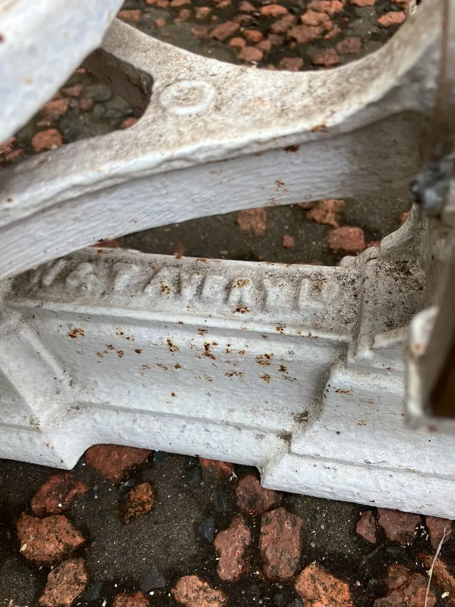 Antique Avery weigh scales - Image 2
