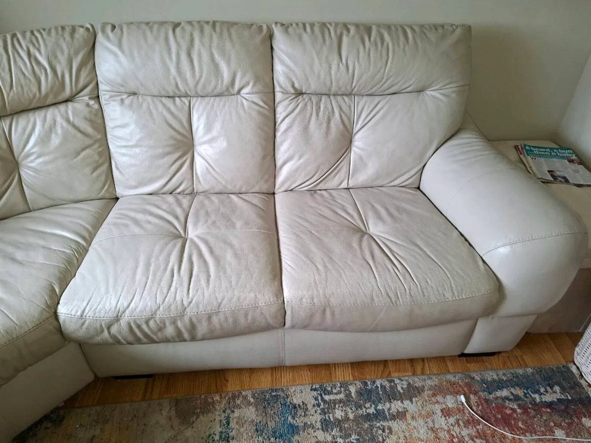 Couch - Image 2