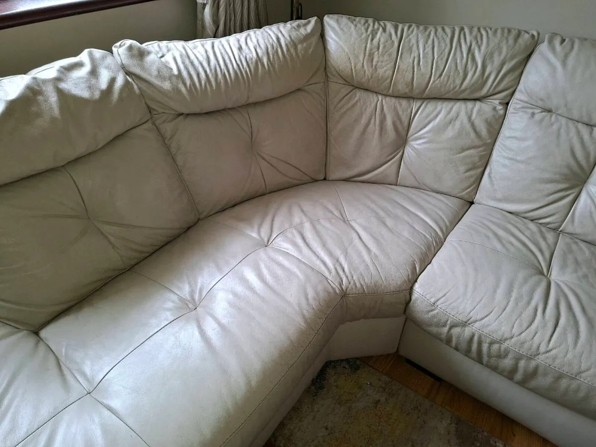 Couch - Image 3