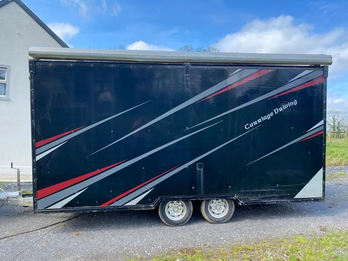 Trailer - Image 1
