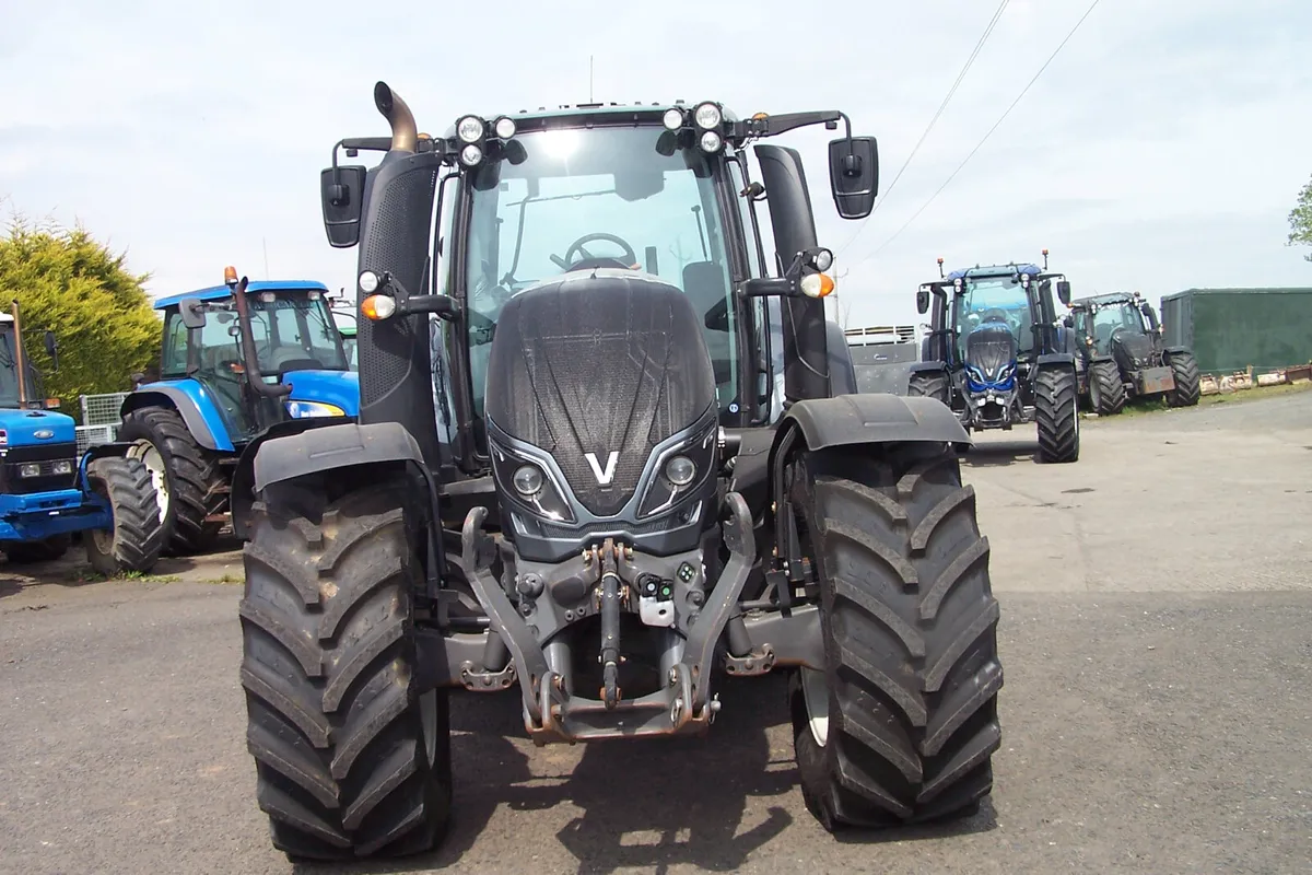 2019 Valtra T174A - Image 2