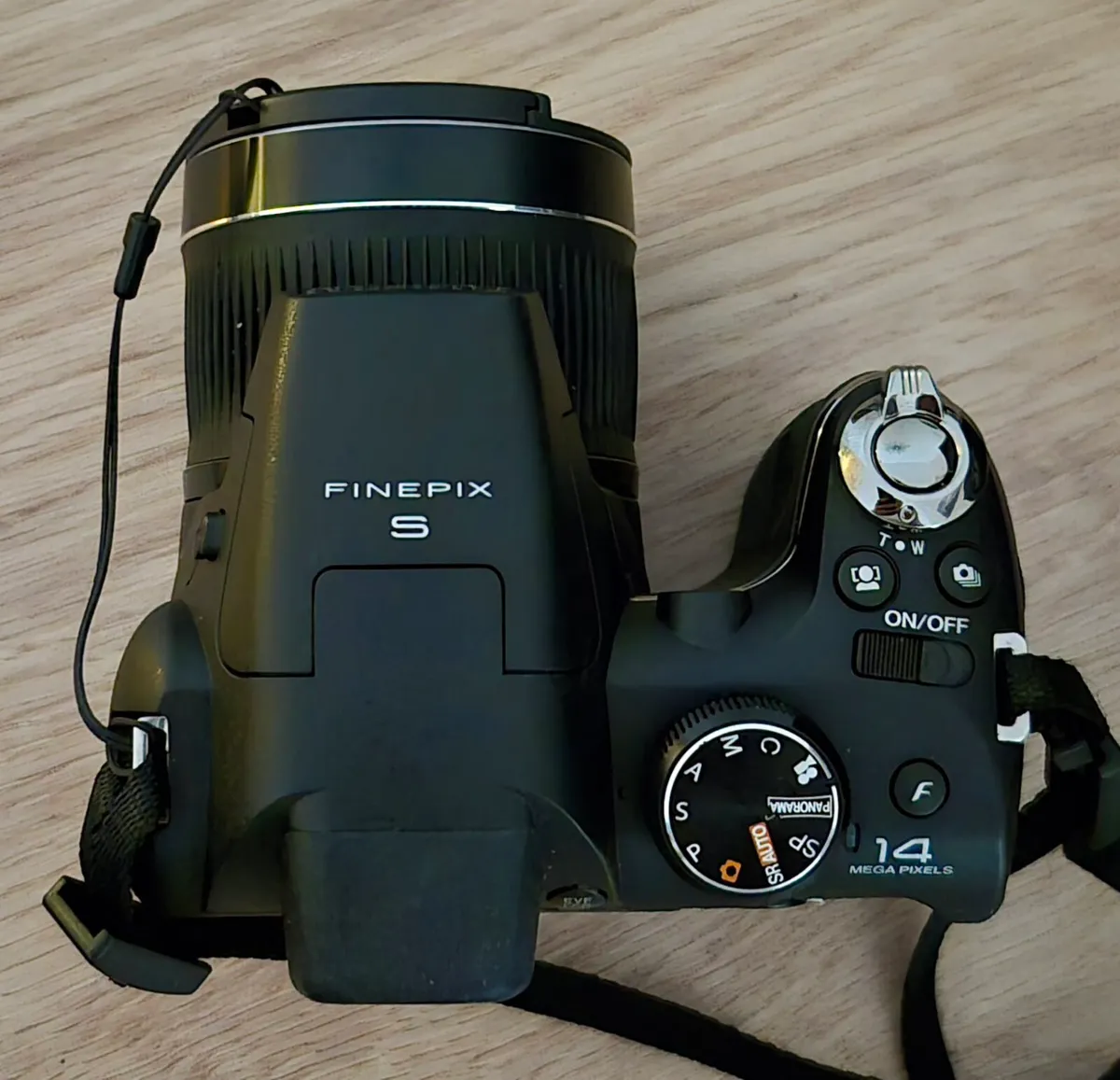 Fujifilm FinePix S3300 Digital Camera - Image 2