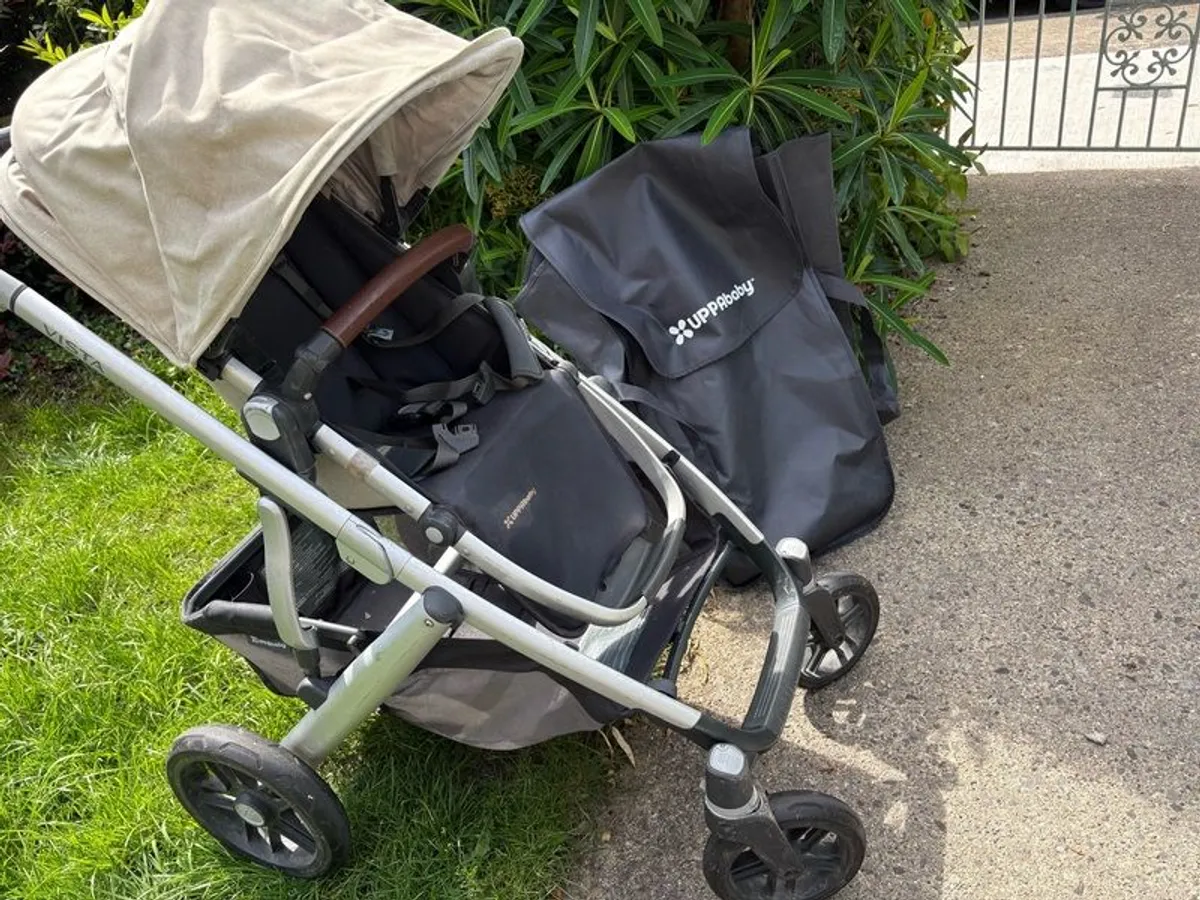 Uppa Baby complete travel system. Car Seat with ISO fix base 2022 - Image 1