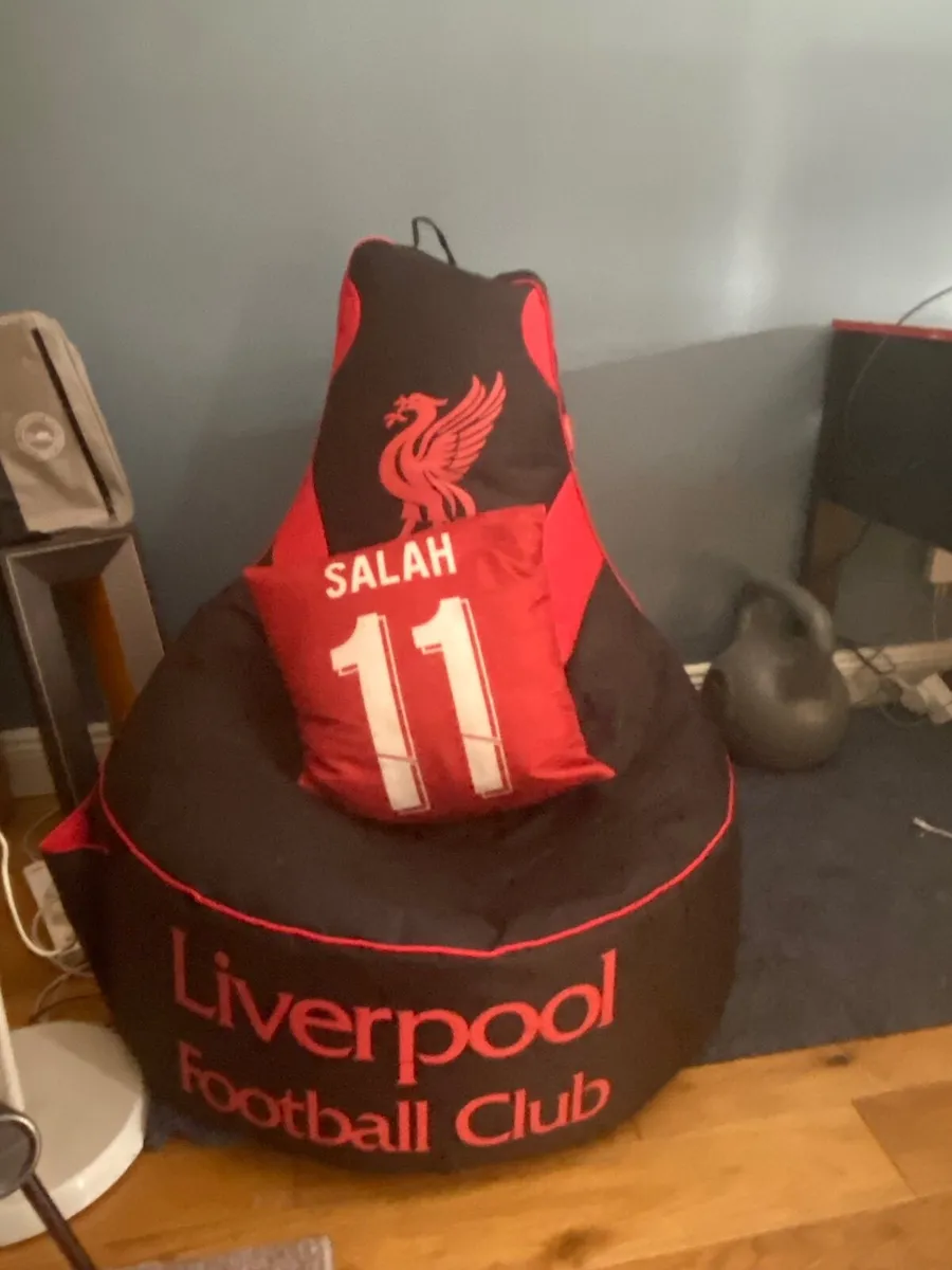 Official Liverpool chair - Image 1