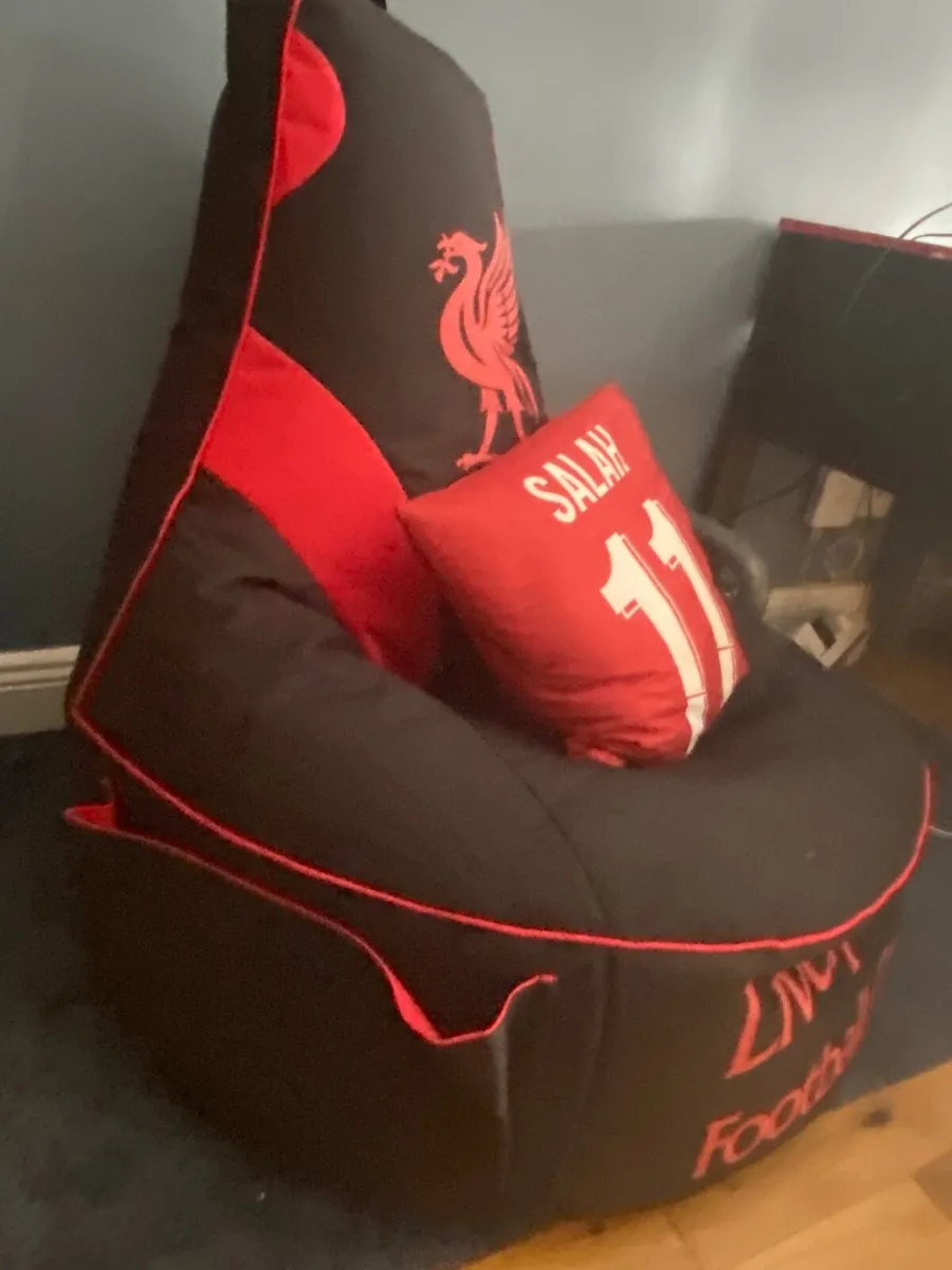 Official Liverpool chair - Image 3