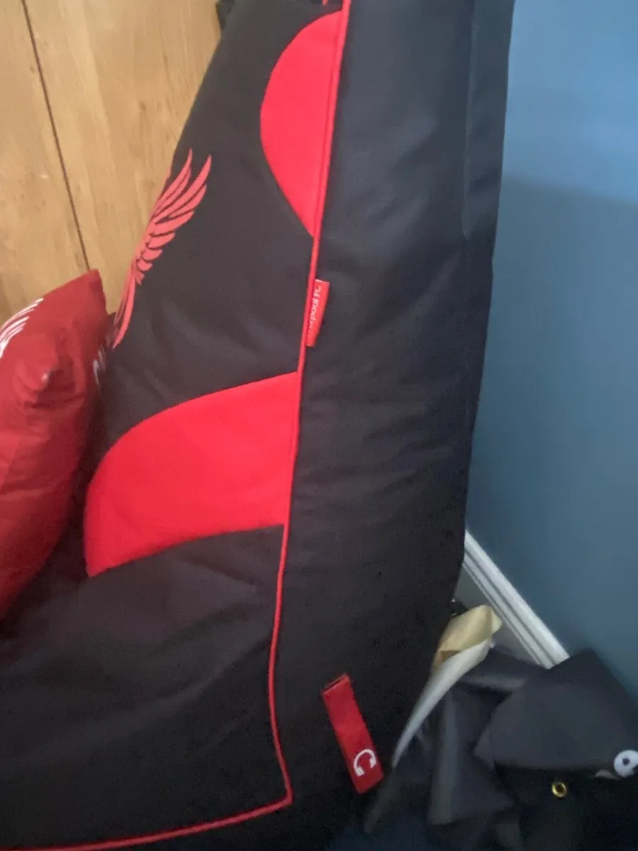 Official Liverpool chair - Image 2