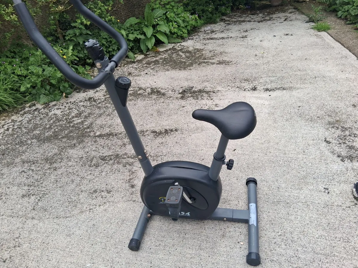 Exercise bike - Image 1
