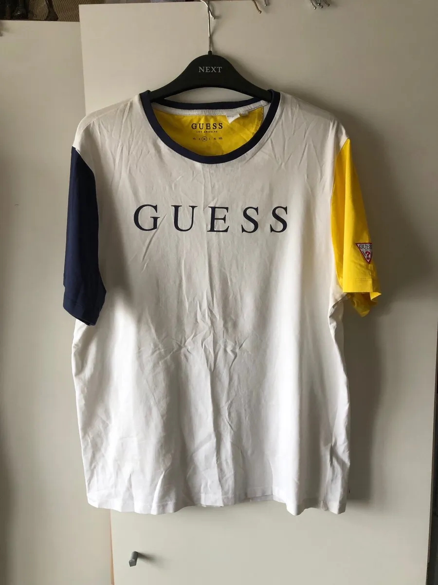 Mens Guess teeshirt size M €20 - Image 2