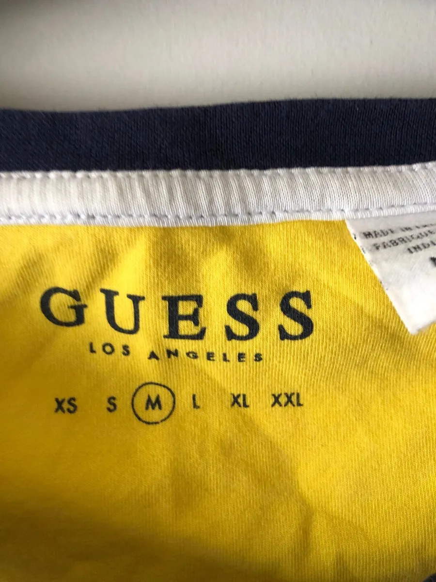 Mens Guess teeshirt size M €20 - Image 3