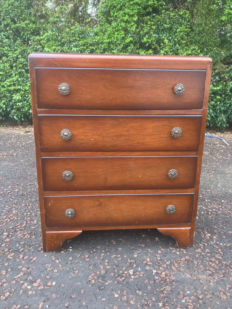 Antique chest of drawers - Image 1