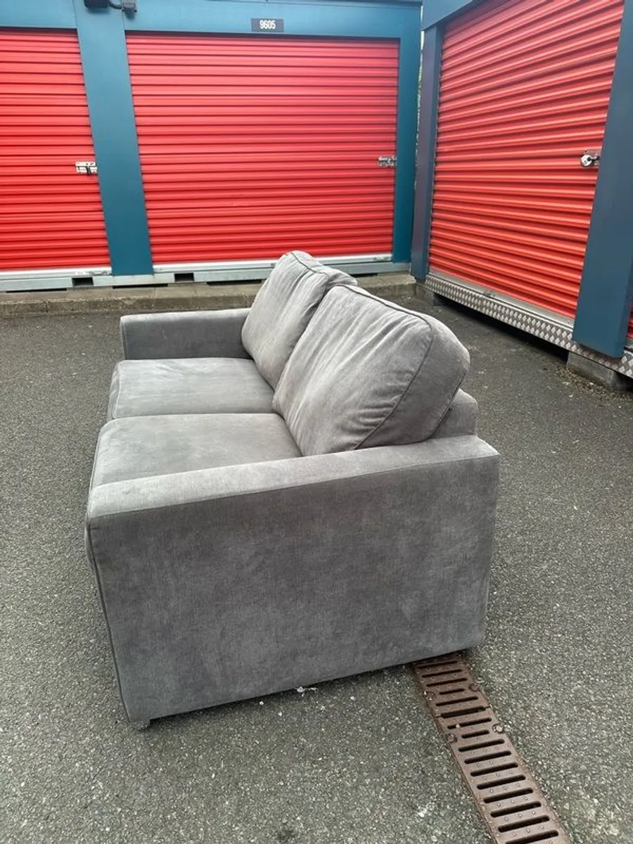 3 Seater sofa + Footstool - Image 4