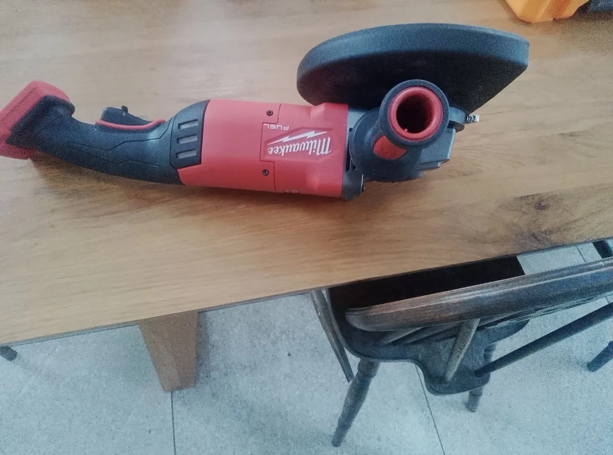 Milwaukee grinder - Image 1