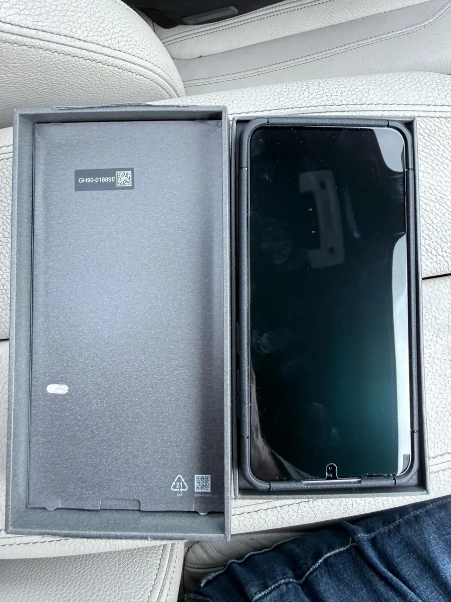 Samsung Galaxy S25FE 128gb, jet black - case & box - Image 2