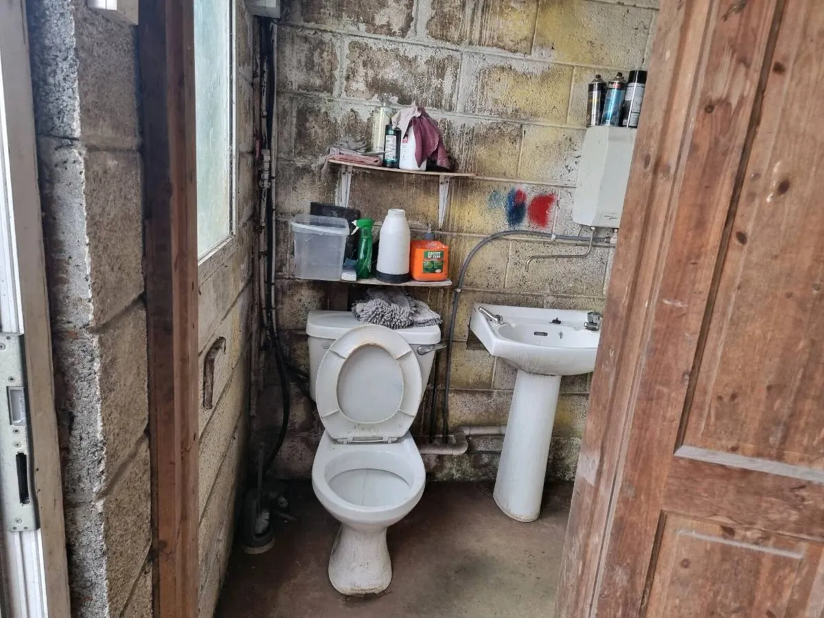Large workshop for rent - Image 3