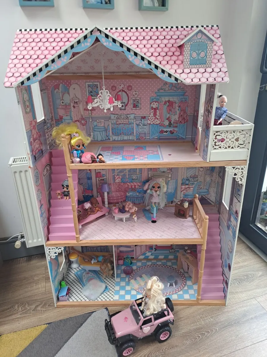 Doll's House