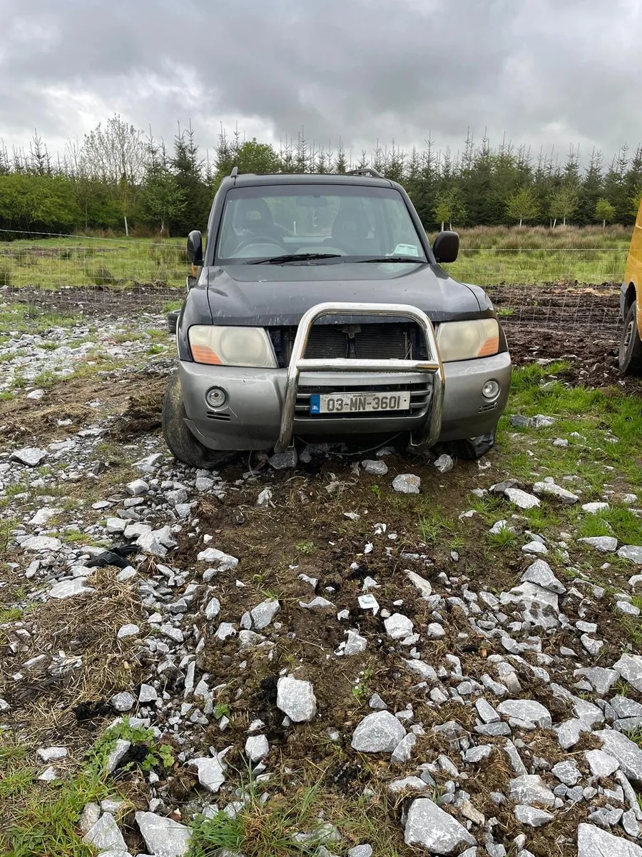 2003 Mitsubishi Shogun - Image 3