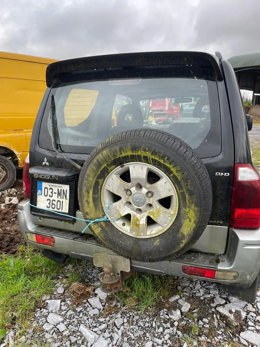 2003 Mitsubishi Shogun - Image 4
